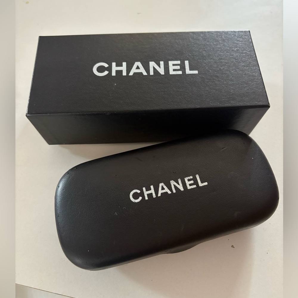 Vintage Chanel round sunglasses black frames purple lens - Picture 13 of 13
